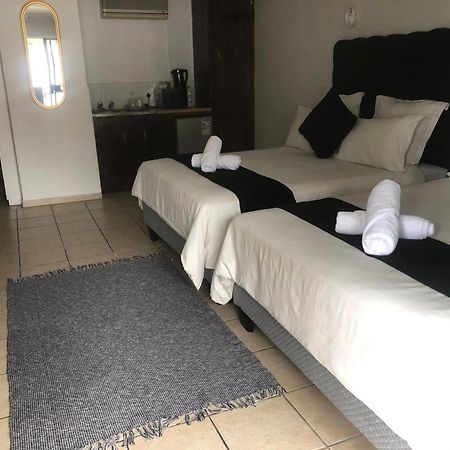 Jnc Lodge Richards Bay Eksteriør bilde