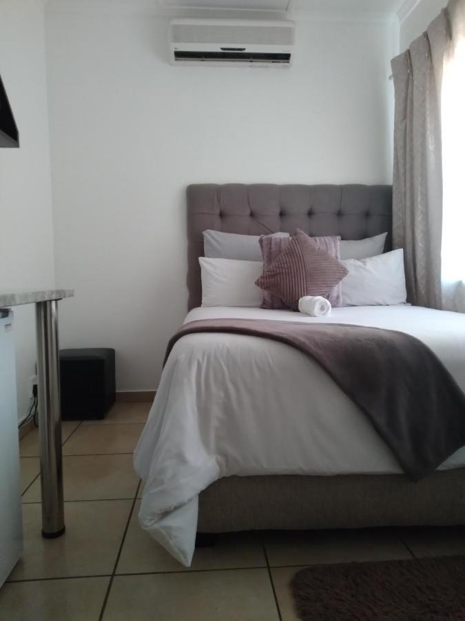 Jnc Lodge Richards Bay Eksteriør bilde