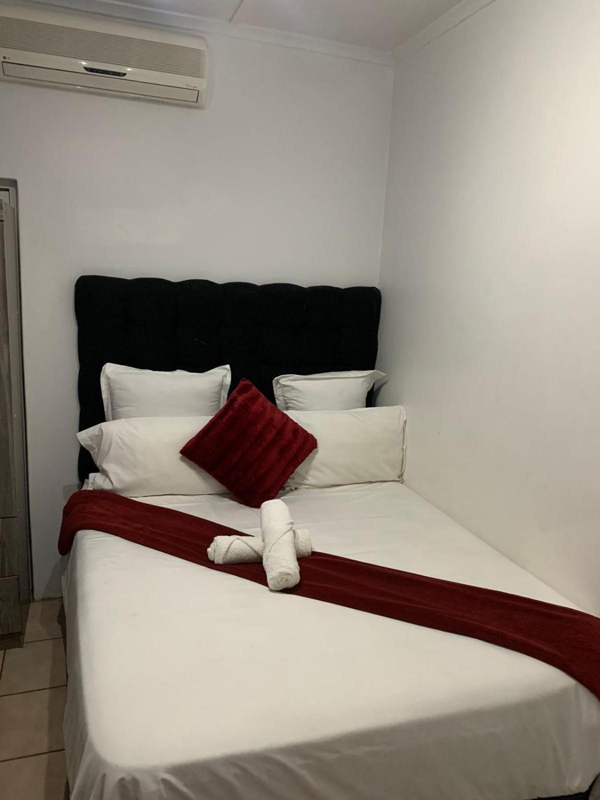 Jnc Lodge Richards Bay Eksteriør bilde