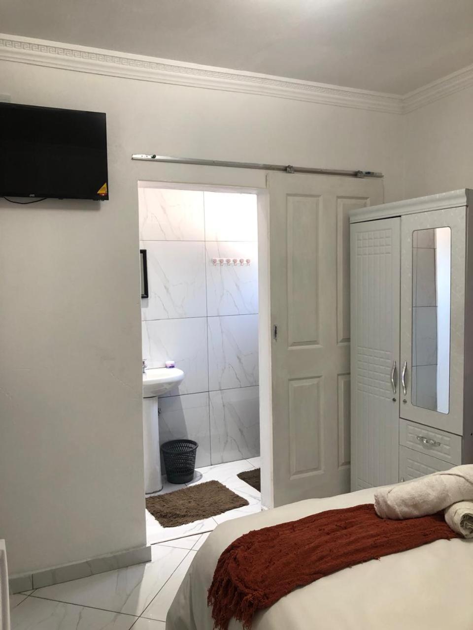 Jnc Lodge Richards Bay Eksteriør bilde