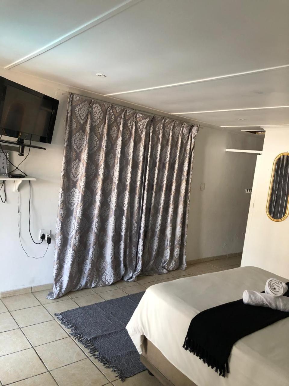 Jnc Lodge Richards Bay Eksteriør bilde