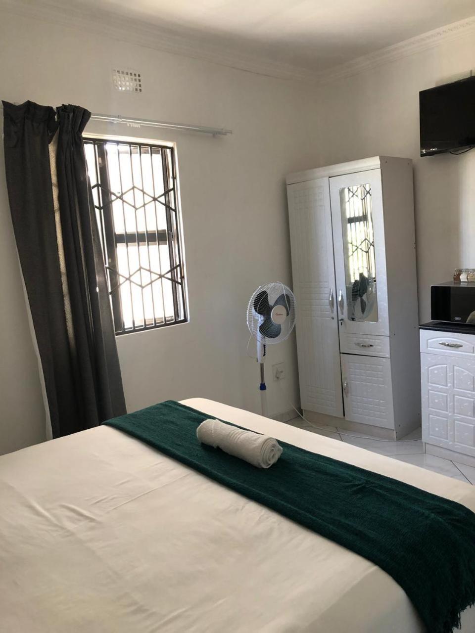 Jnc Lodge Richards Bay Eksteriør bilde