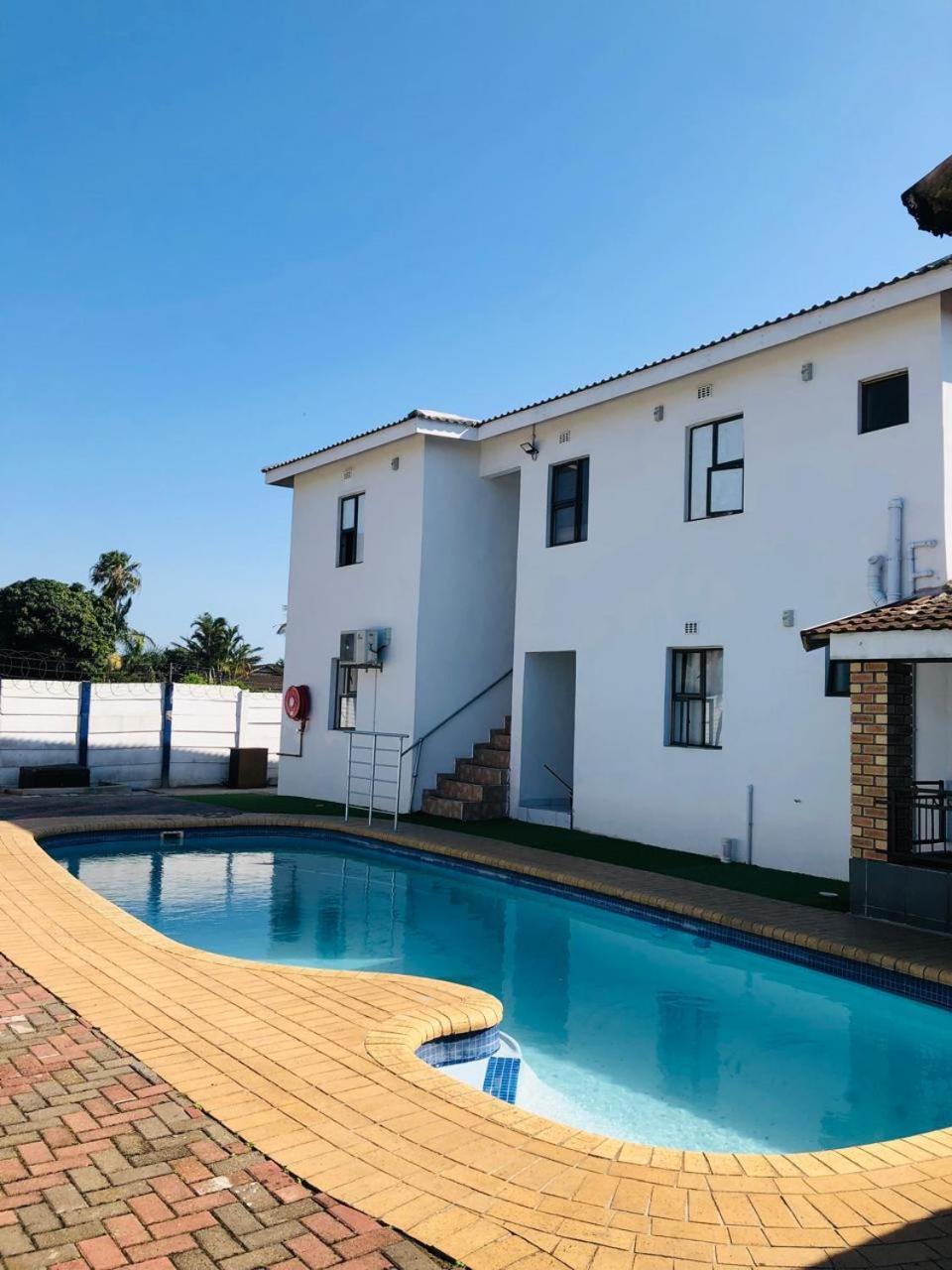 Jnc Lodge Richards Bay Eksteriør bilde
